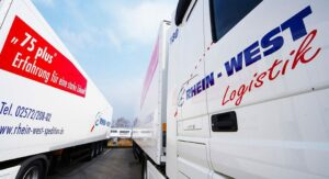 LKW von RheinWest Logistik mit DAKO-Software