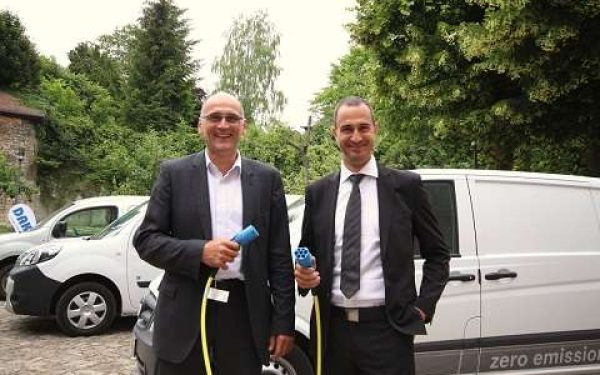 Herr Becker (DAKO) und Dr. Hempel (DAKO, links) - Konsortialführer des Projektes